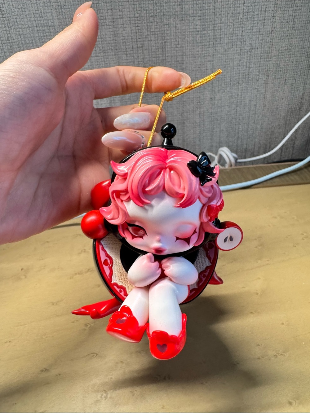 POP MART Apple of My Eye Ornament-Whisper a Wish